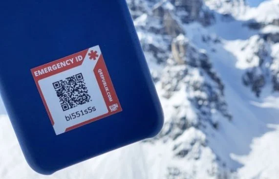 В РФ разработали наклейки с QR-кодом для спасения иностранных туристов