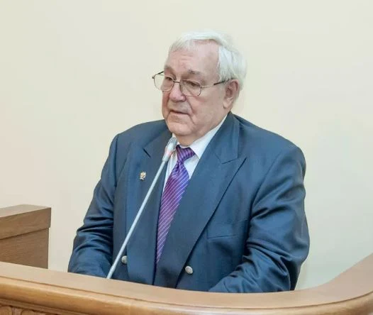 Поздравляем академика Юрия Васильевича Гуляева с двумя значимыми событиями.